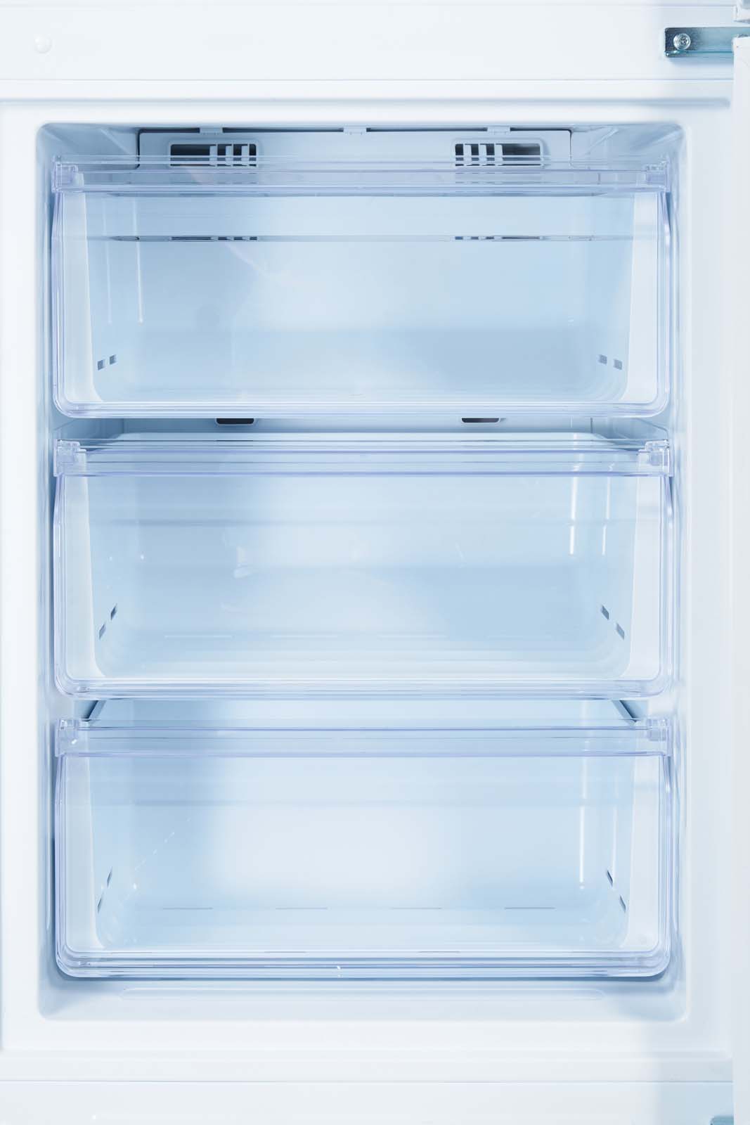 Купить Холодильник ZARGET ZRB 310NS1 IM серебр. (FNF) - цена: 35530 ₽,  характеристики, описание, фото